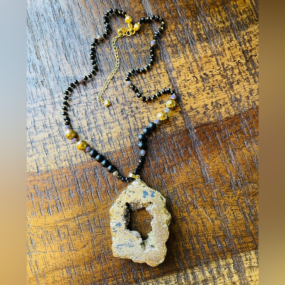 Gems & Geode Crystal Necklace N175-24KGP-#1